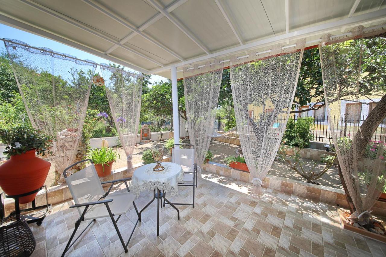Vasia'S Small Villa Skopelos Town Bagian luar foto